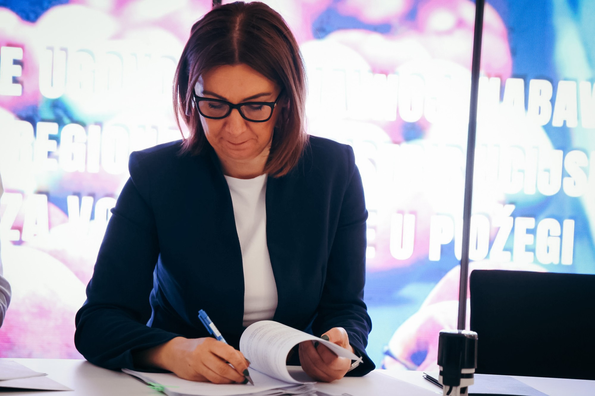 Potpisani ugovori za opremanje Regionalnog distribucijskog centra u Požegi