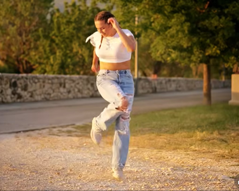 VIDEO: Thompsonove kćeri sve češće u javnosti: Zablistale i u novom spotu za pjesmu "Zagora"
