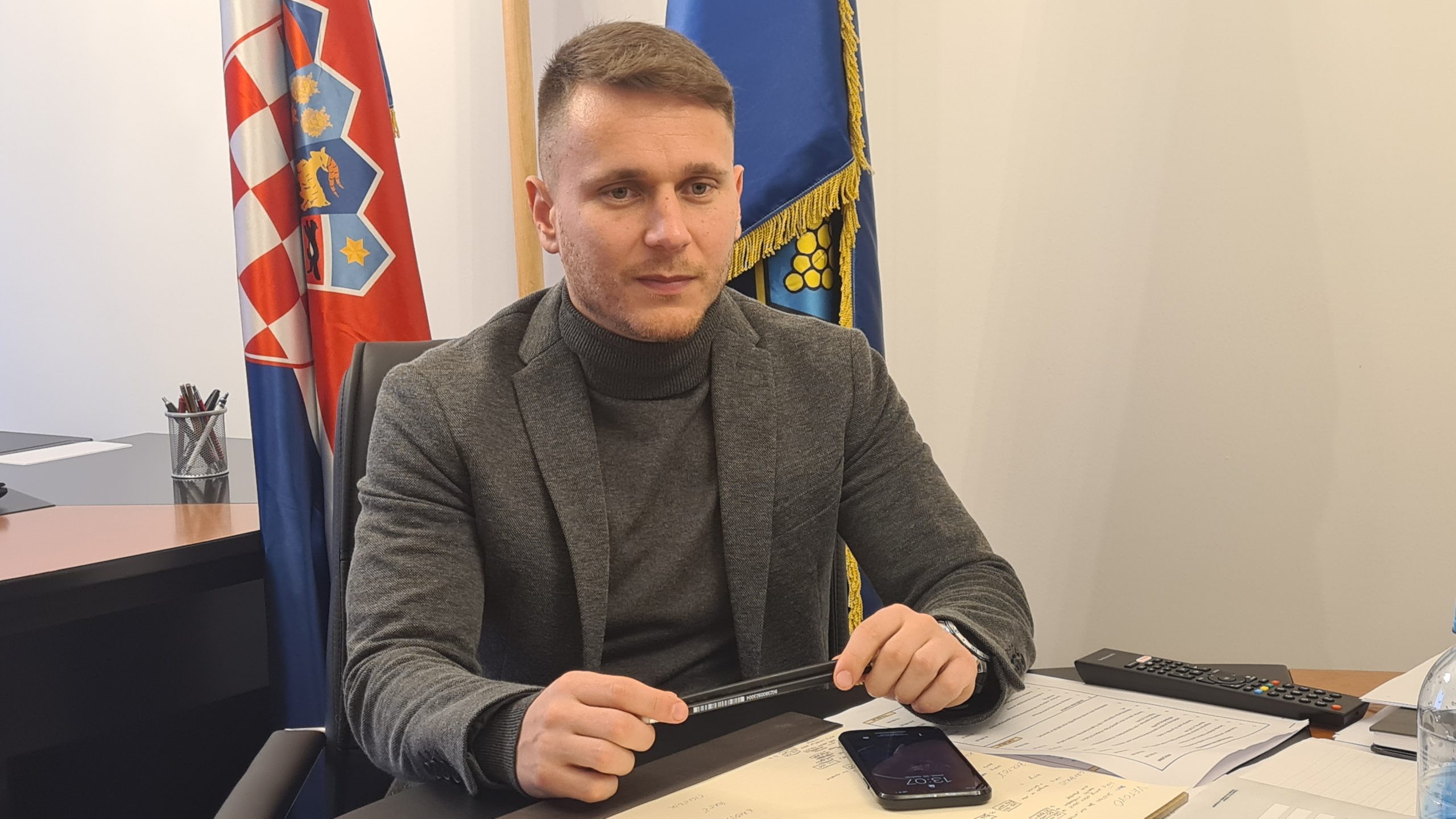Anketa: Kako ocjenjujete rad gradonačelnika Josipa Budimira