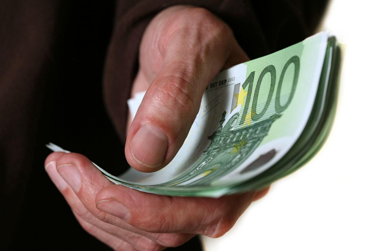 Dvjema ženama ukradeni deseci tisuća eura kroz investicijske i računalne prijevare