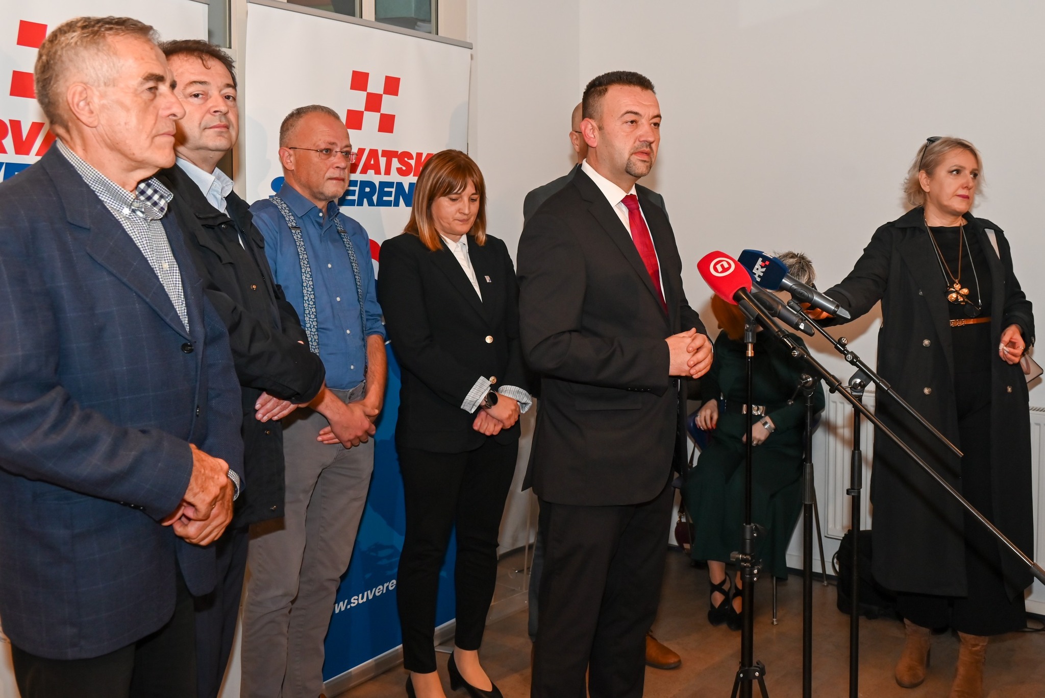 Suverenisti izabrali novo vodstvo, Pavliček ostaje na čelu