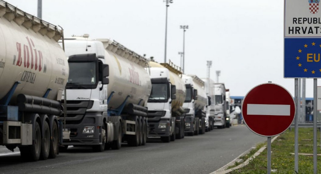 Blokada kamiona izazvala prometni kolaps na granicama BiH