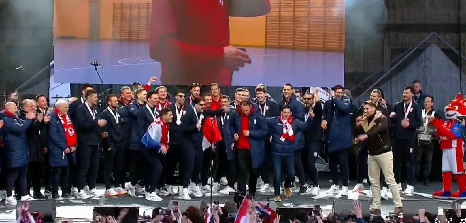 Kad navijačka pjesma postane problem