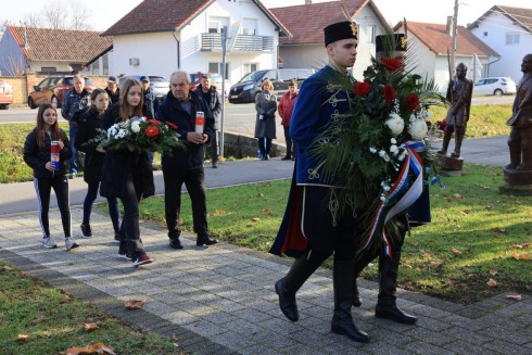 Ernestinovo obilježilo 34 godine od ratnog stradanja mještana