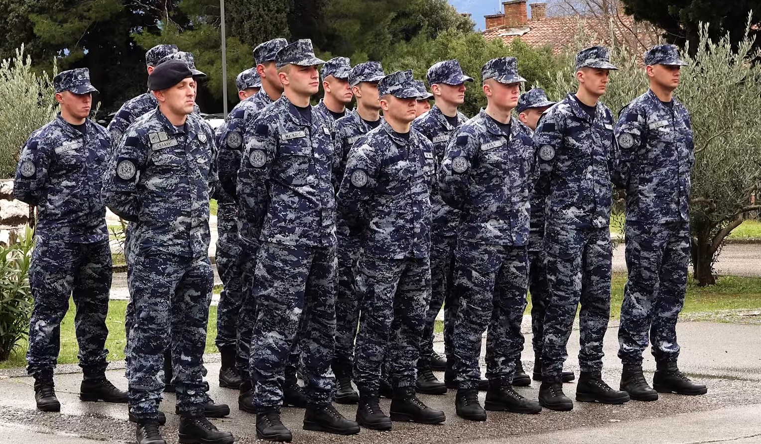 Novi marinci primili beretke u Pločama