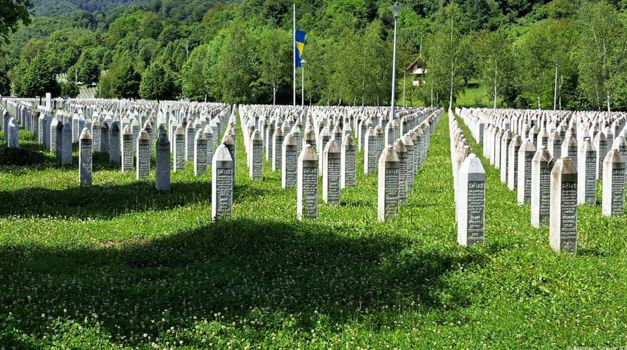 Srebrenica – Dan kad je "Nikad više" postalo laž